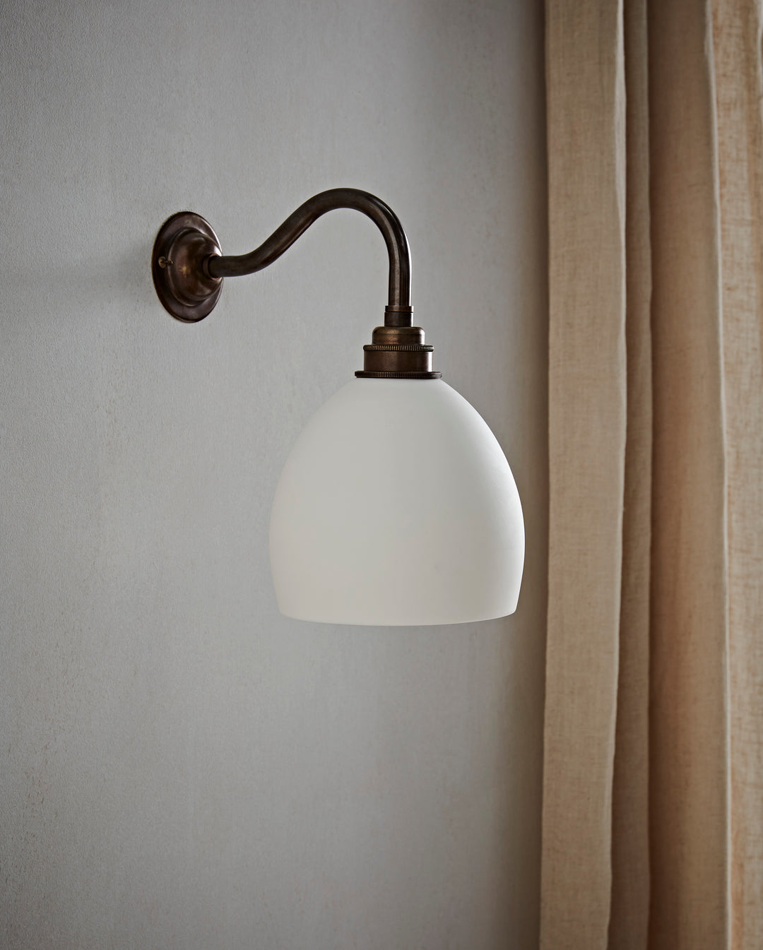 Harlow Wall Light - Short Swan Neck
